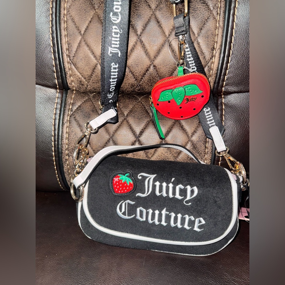 Juicy Couture Sweet N Juicy FR Flap Strawberry Shoulder Bag Liquorice/Angel